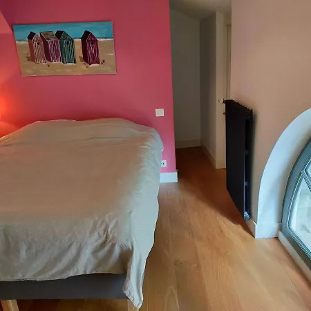 La 14 Bed & Breakfast 3*